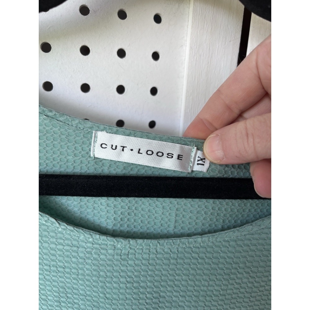 Cut Loose Women's 1X Rayon Long SLV Tunic Green Textured Minimalist Lagenlook - Picture 2 of 6